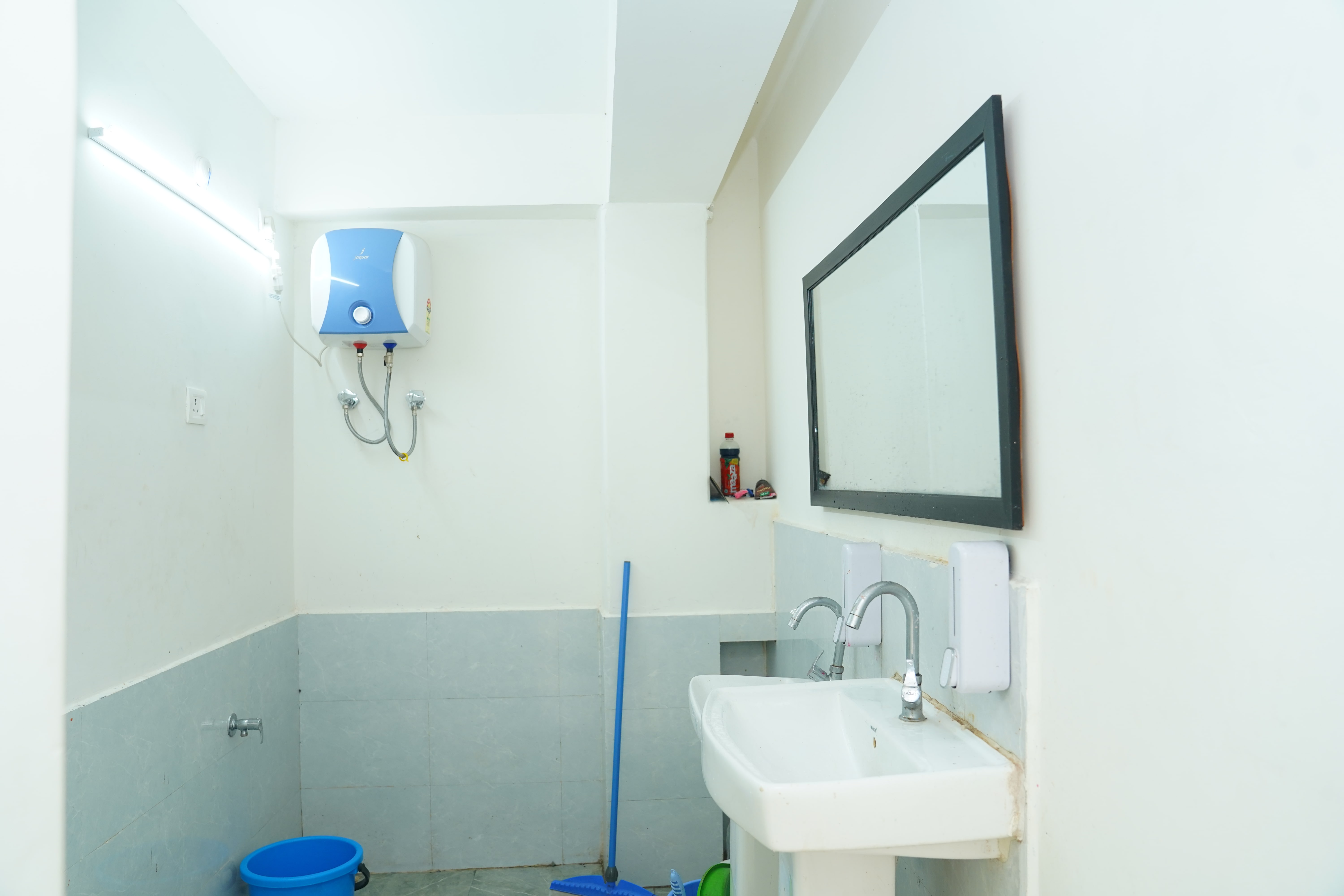 Well maintained hostel interiors for students